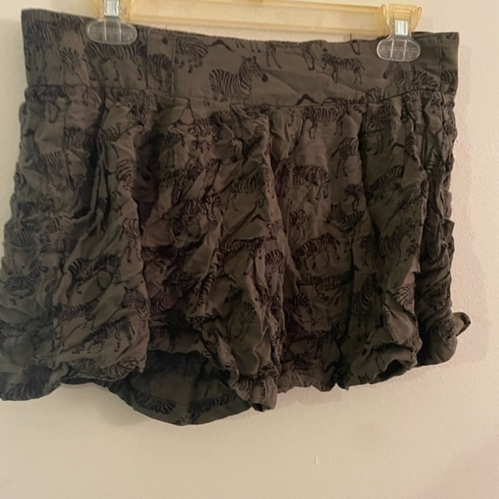 Daughters of the liberation Shorts size 8